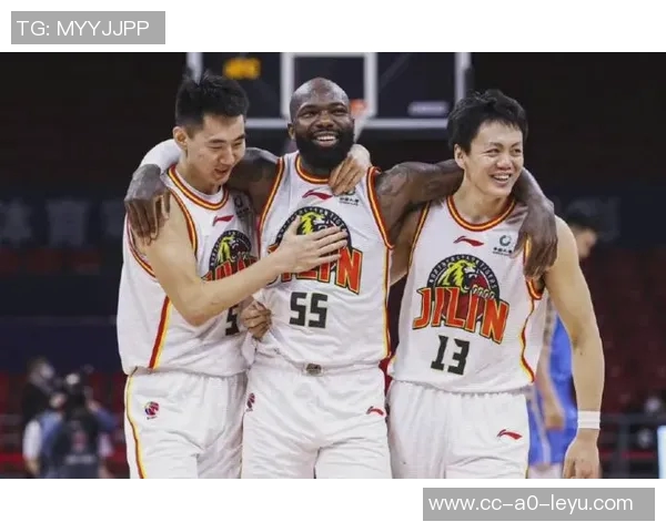 媒体人提问许指导为何末节不让斯佩尔曼上场他是北汽的首选外援